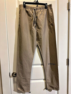 Essentials Fear of God Essentials Nylon track Pants Size Large